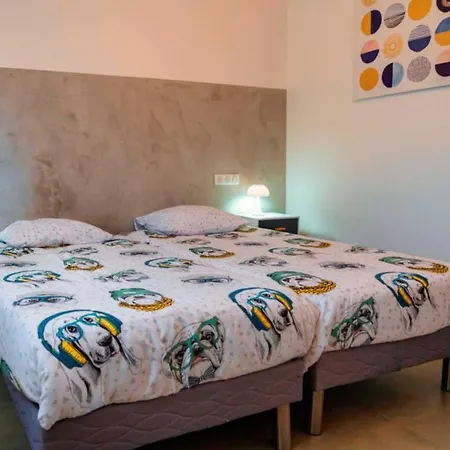 Apartment Solaneos Propose Magnifique T4 Neuf Sur Le Port Avec Piscine Chauffee