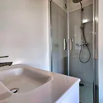 Appartement Solaneos Propose Magnifique T4 Neuf Sur Le Port Avec Piscine Chauffee Porto-Vecchio (Corsica)