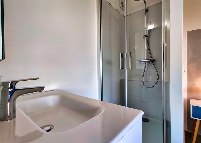 Apartment Solaneos Propose Magnifique T4 Neuf Sur Le Port Avec Piscine Chauffee Porto-Vecchio (Corsica)