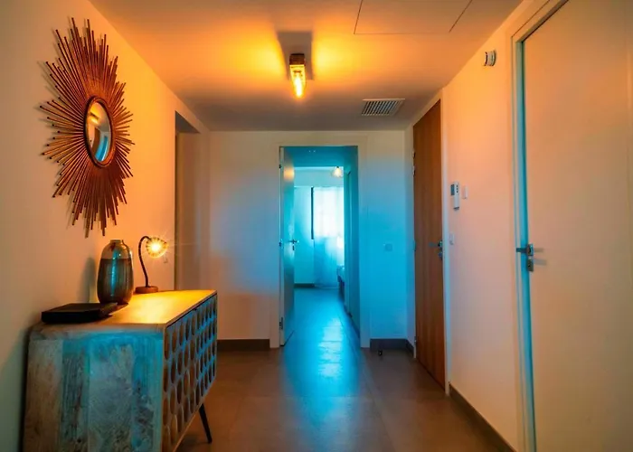 Apartment Solaneos Propose Magnifique T4 Neuf Sur Le Port Avec Piscine Chauffee Porto-Vecchio (Corsica)